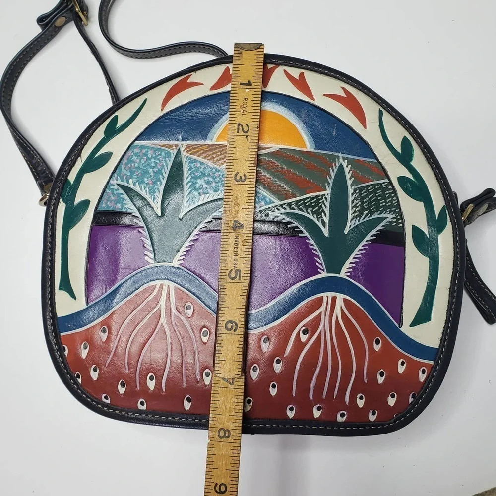 Turtle Ridge Leather Hand Painted Tooled Crossbody Purse Forest‎ Green Zi…